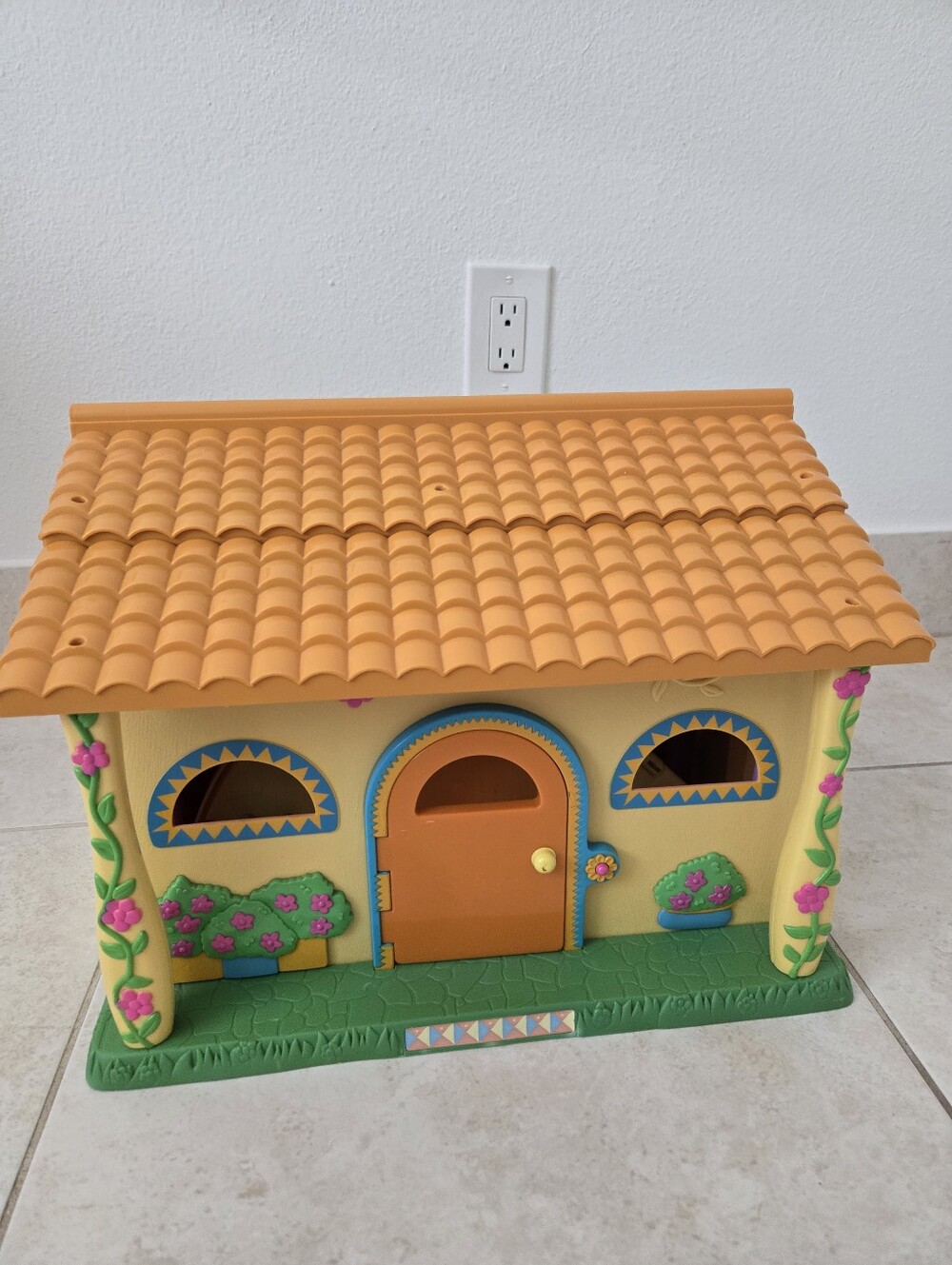 Vtg Dora The Explorer Dollhouse Toy